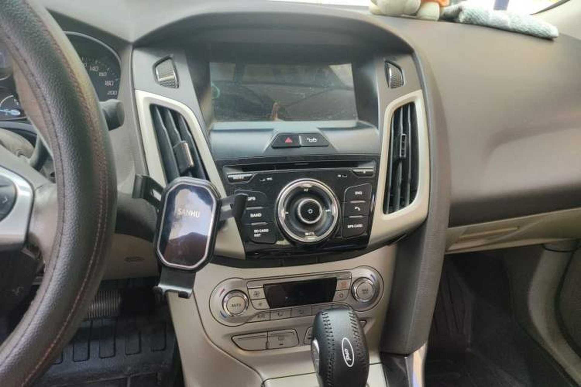 Used Ford Focus 2015 Sedan 1.6L Automatic Trend Model Audio And AC Panel