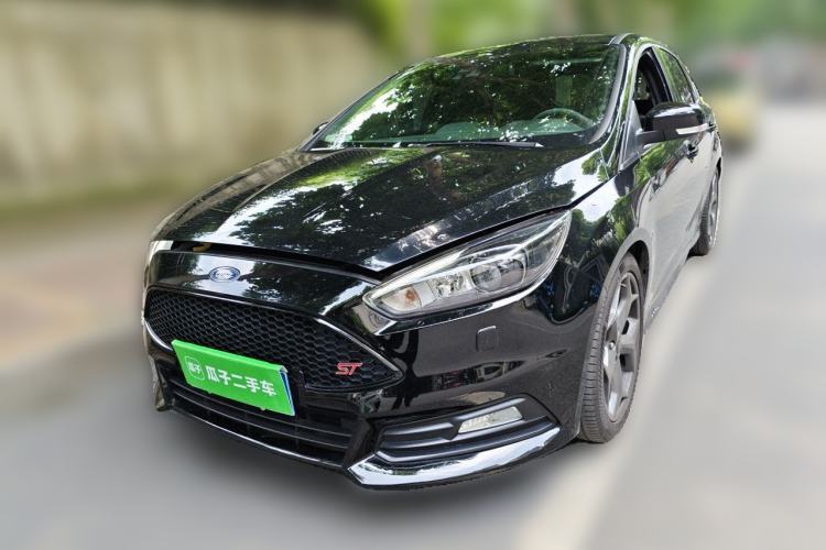 Used Ford Focus 2015 2.0T ST Standard Edition Guazi used car, China used car export, Used car for sale, Used  cars, Cheapest cars for sale