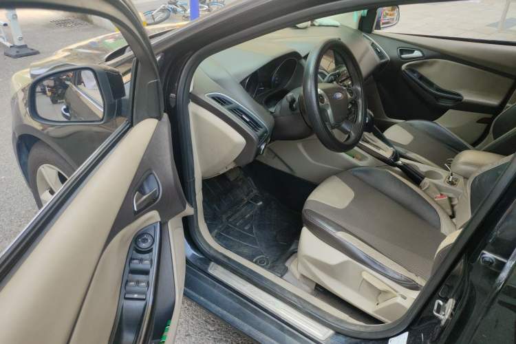 Used Ford Focus 2015 Sedan 1.6L Automatic Trend Model Driver Seat