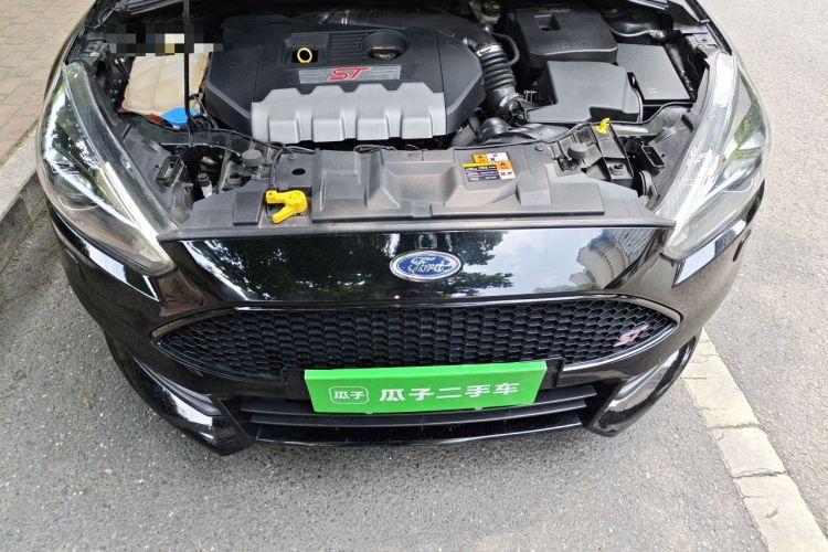Used Ford Focus 2015 2.0T ST Standard Edition Engine Bay
