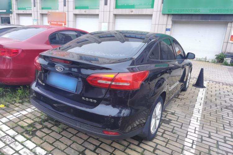Used Ford Focus 2015 Sedan 1.6L Automatic Trend Model Exterior 3