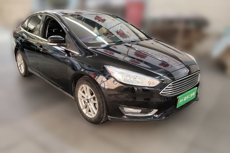 Used Ford Focus 2015 Sedan EcoBoost 180 Automatic Elite Model Front Right 45 Deg