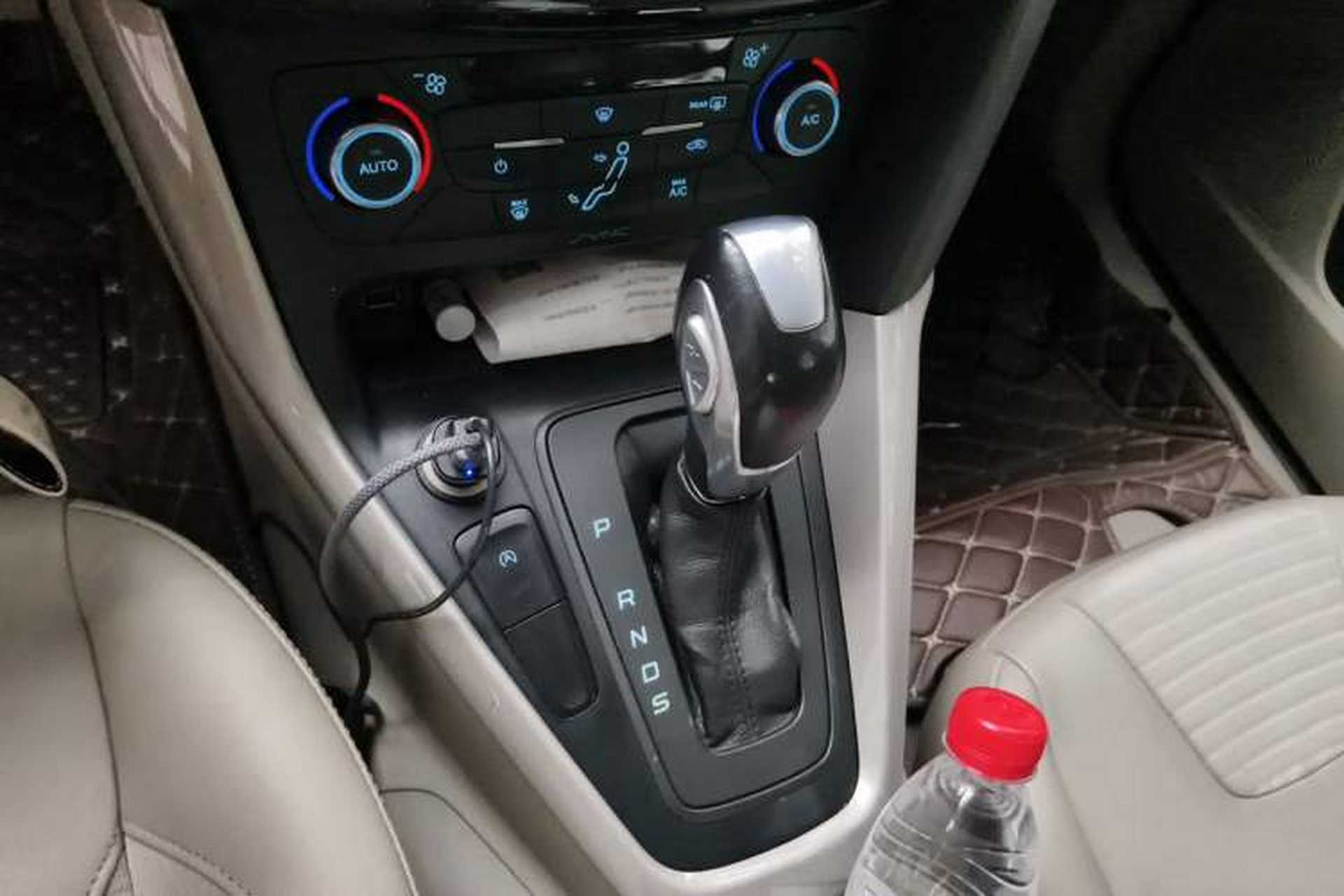 Used Ford Focus 2015 Hatchback EcoBoost 180 Automatic Elite Model Gear Lever