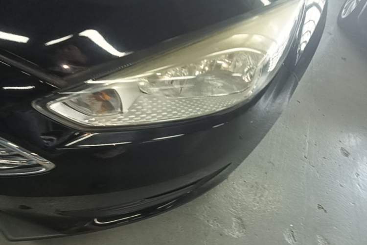 Used Ford Focus 2015 Sedan 1.6L Automatic Comfort Model Left Front Headlight