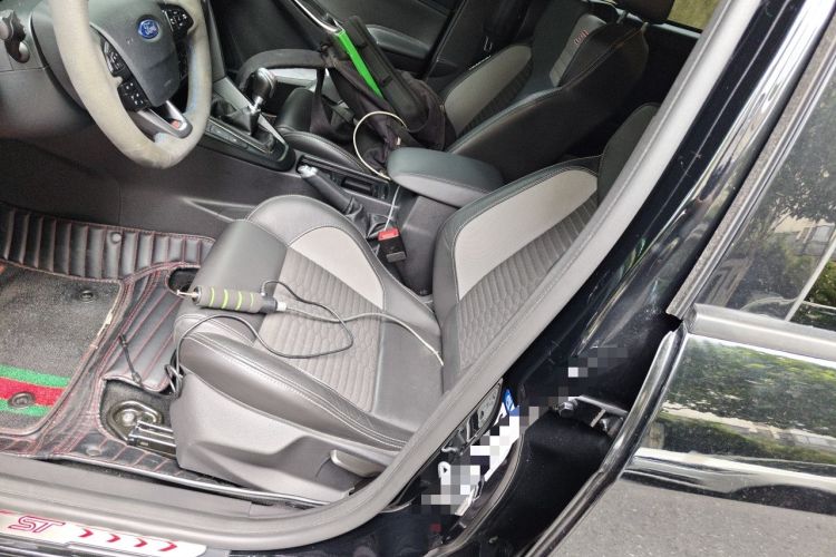 Used Ford Focus 2015 2.0T ST Standard Edition Left Front Seat
