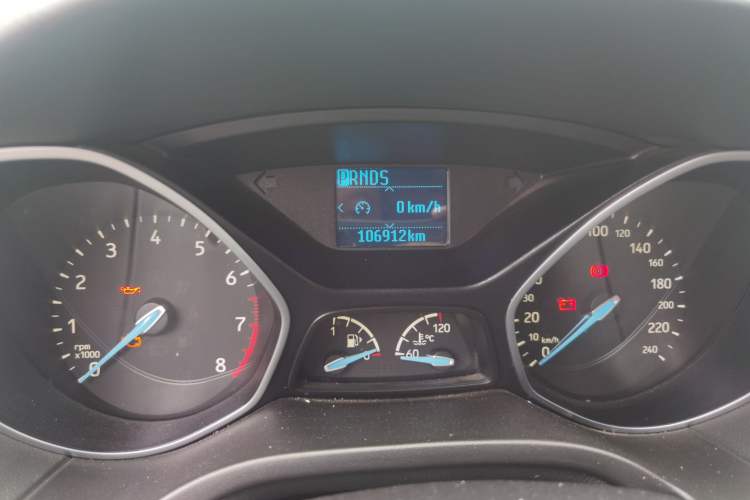 Used Ford Focus 2015 Sedan 1.6L Automatic Trend Model Odometer Close Up
