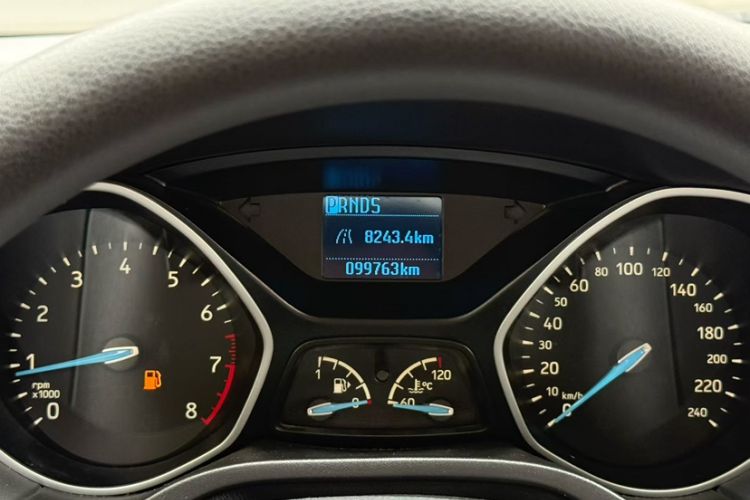 Used Ford Focus 2015 Sedan 1.6L Automatic Comfort Model Odometer Close Up