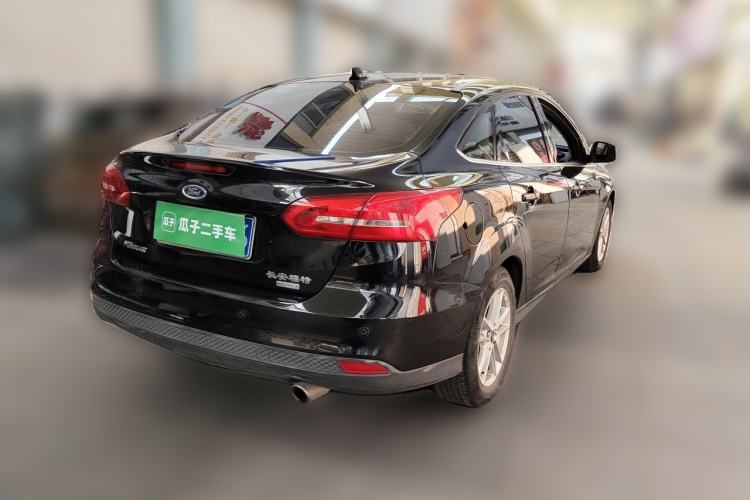 Used Ford Focus 2015 Sedan EcoBoost 180 Automatic Elite Model Rear Right 45 Deg