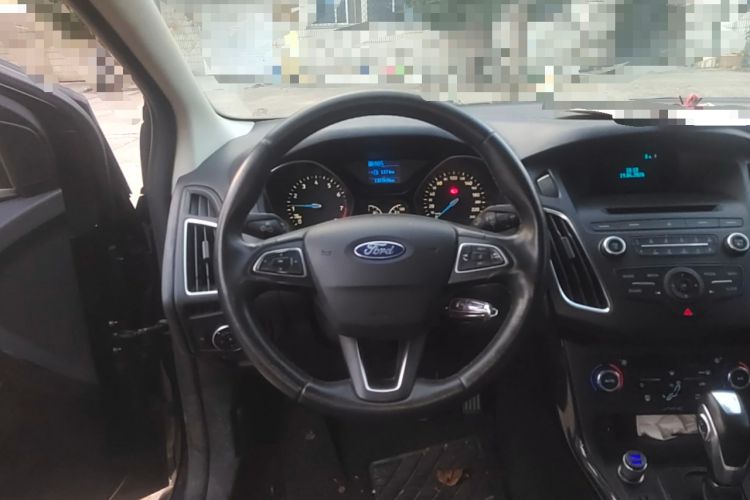 Used Ford Focus 2015 Sedan 1.6L Automatic Trend Model Steering Wheel