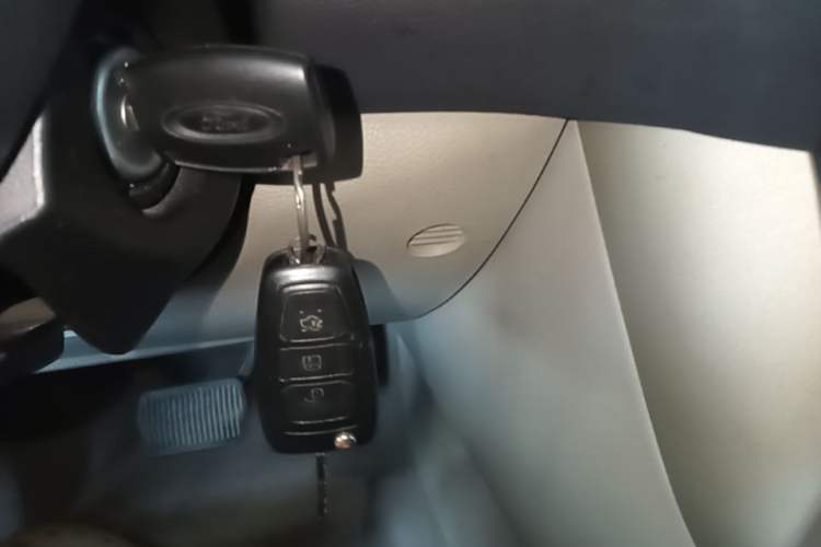Used Ford Focus 2015 Sedan 1.6L Automatic Comfort Model Vehicle Key