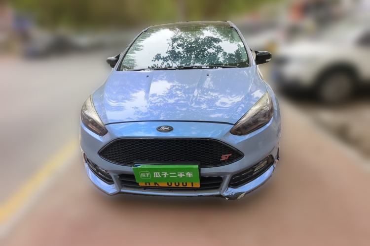 Used Ford Focus 2015 Sedan EcoBoost 125 Automatic Supreme Style Edition Front