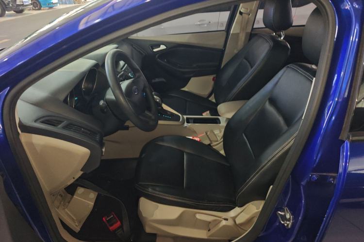 Used Ford Focus 2015 Sedan 1.6L Automatic Comfort Model Left Front Seat