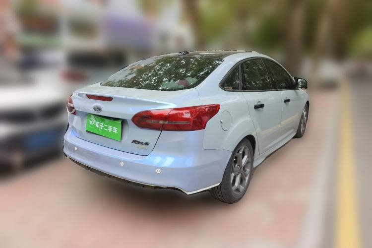 Used Ford Focus 2015 Sedan EcoBoost 125 Automatic Supreme Style Edition Rear Right 45 Deg