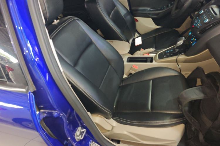 Used Ford Focus 2015 Sedan 1.6L Automatic Comfort Model Right Front Seat
