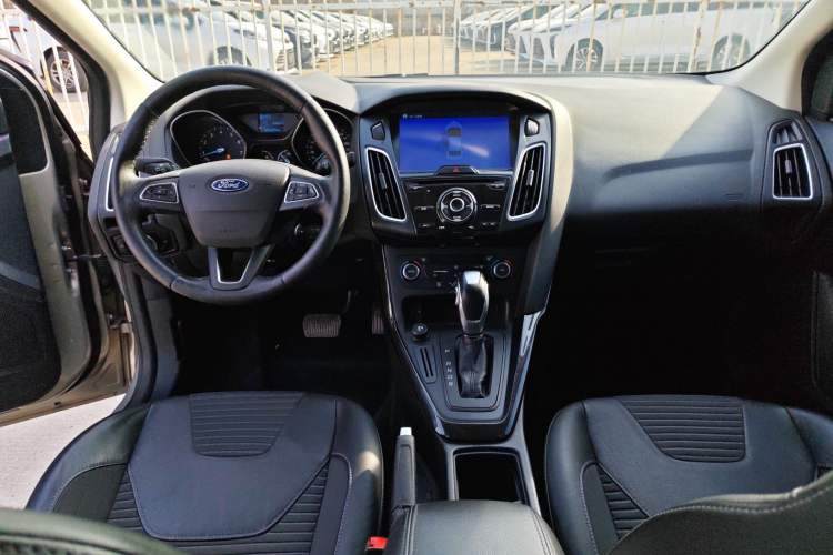 Used Ford Focus 2015 Sedan 1.6L Automatic Trend Model Center Console