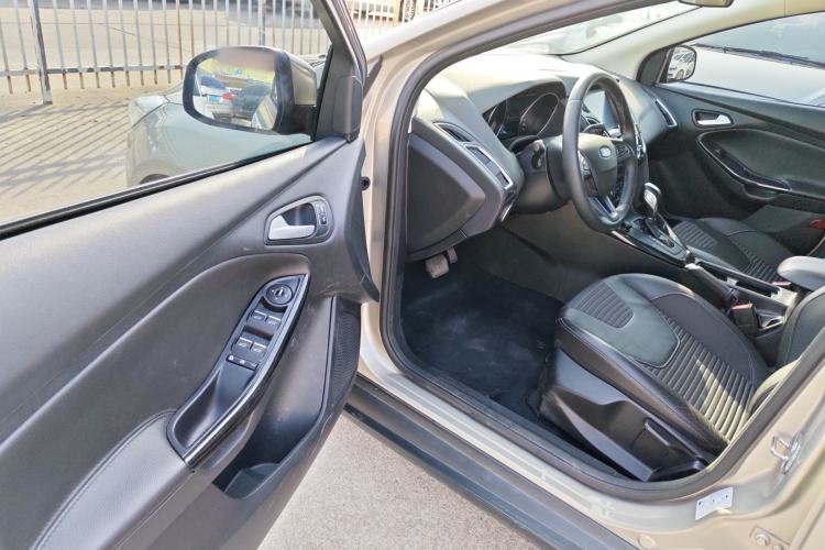 Used Ford Focus 2015 Sedan 1.6L Automatic Trend Model Driver Seat