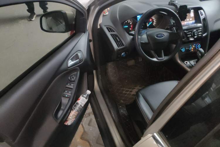 Used Ford Focus 2015 Hatchback 1.6L Automatic Comfort Model Driver Seat