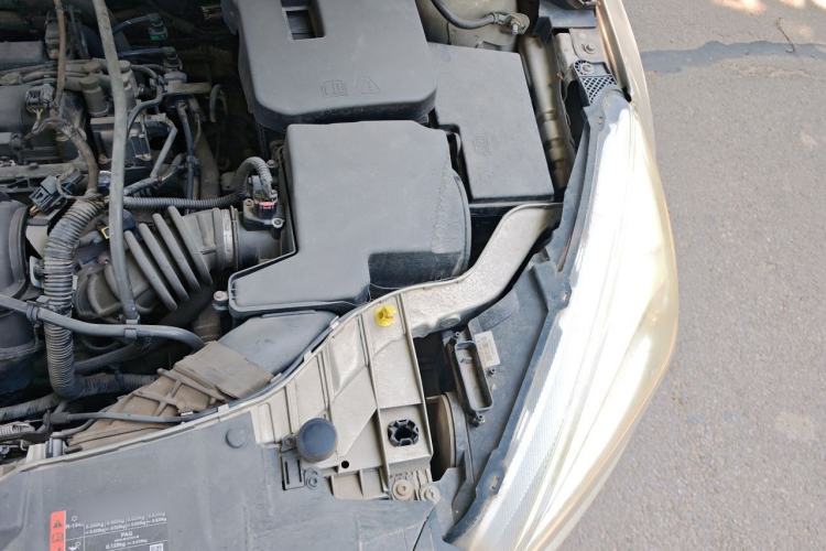 Used Ford Focus 2015 Sedan 1.6L Automatic Comfort Model Engine Bay Left