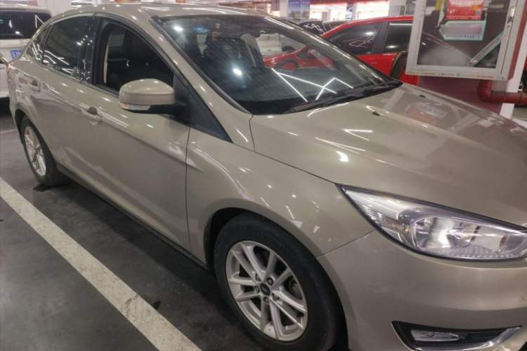 Used Ford Focus 2015 Sedan 1.6L Automatic Trend Model Exterior 2