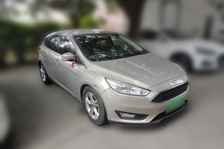 Used Ford Focus 2015 Hatchback 1.6L Automatic Comfort Model Front Right 45 Deg