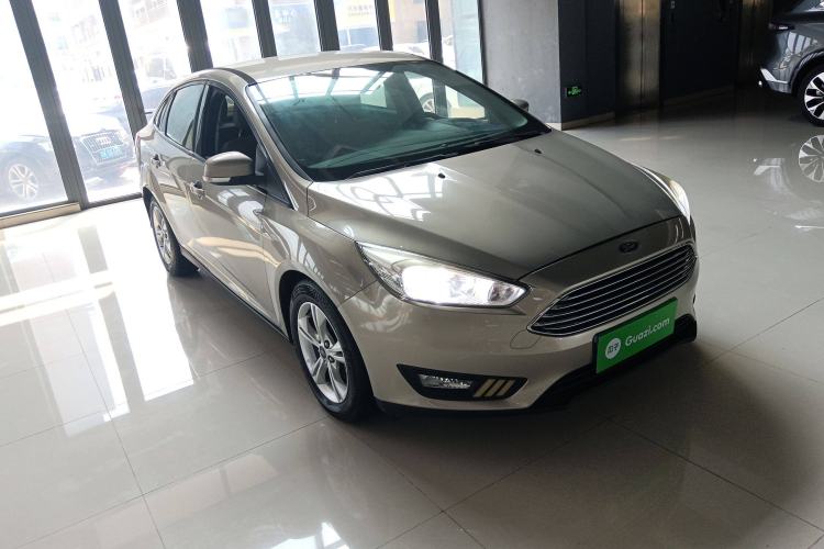 Used Ford Focus 2015 Sedan 1.6L Automatic Comfort Model Front Right 45 Deg