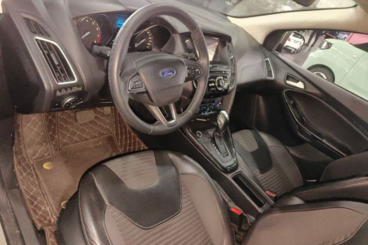 Used Ford Focus 2015 Sedan 1.6L Automatic Trend Model Interior 2