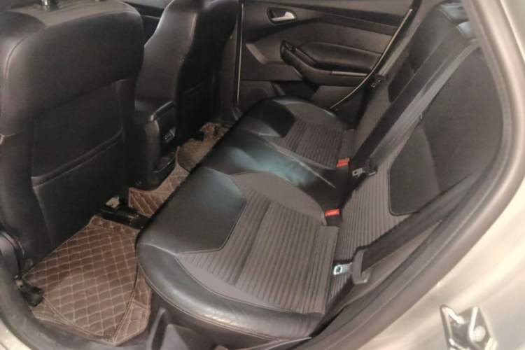 Used Ford Focus 2015 Sedan 1.6L Automatic Trend Model Interior 3