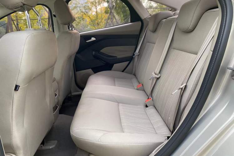 Used Ford Focus 2015 Sedan 1.6L Automatic Comfort Model Interior 4