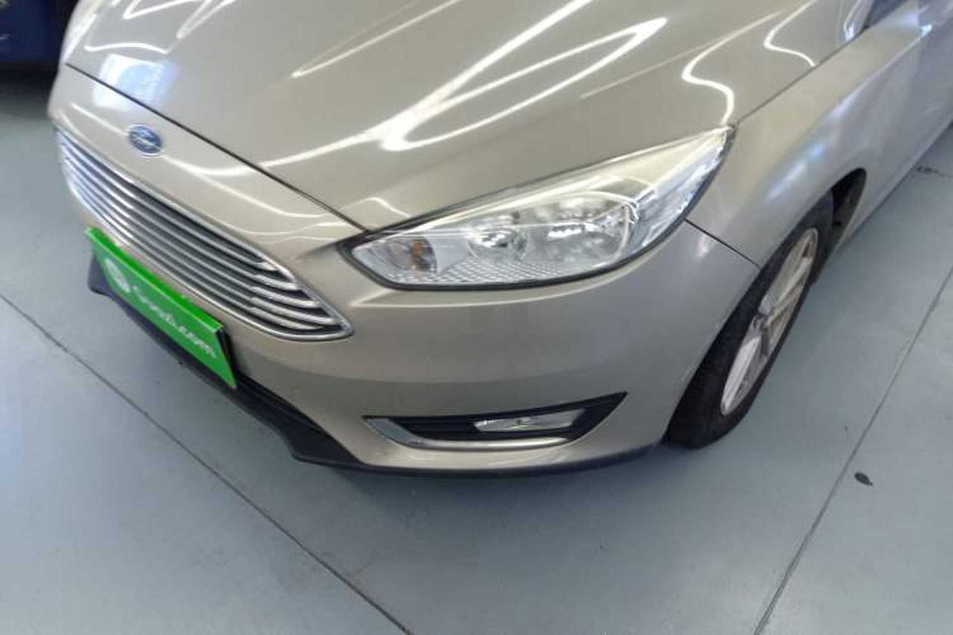 Used Ford Focus 2015 Sedan EcoBoost 125 Automatic Supreme Style Edition Left Front Headlight