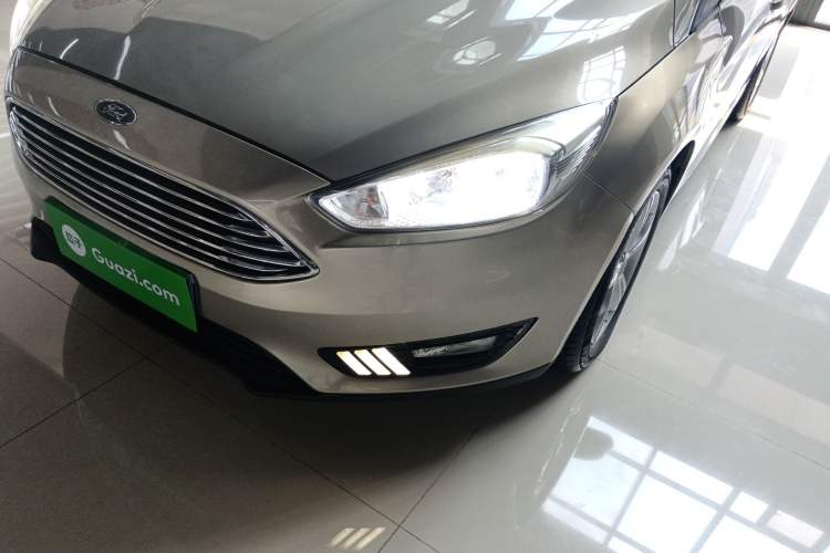 Used Ford Focus 2015 Sedan 1.6L Automatic Comfort Model Left Front Headlight