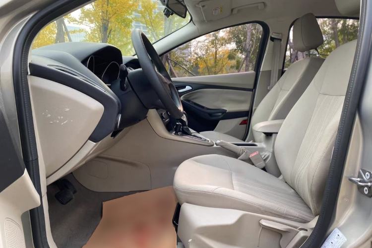Used Ford Focus 2015 Sedan 1.6L Automatic Comfort Model Left Front Seat