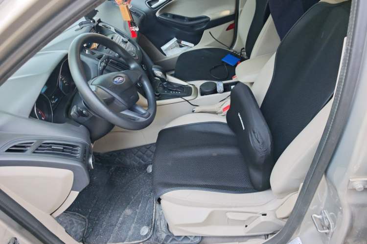 Used Ford Focus 2015 Sedan 1.6L Automatic Comfort Model Left Front Seat