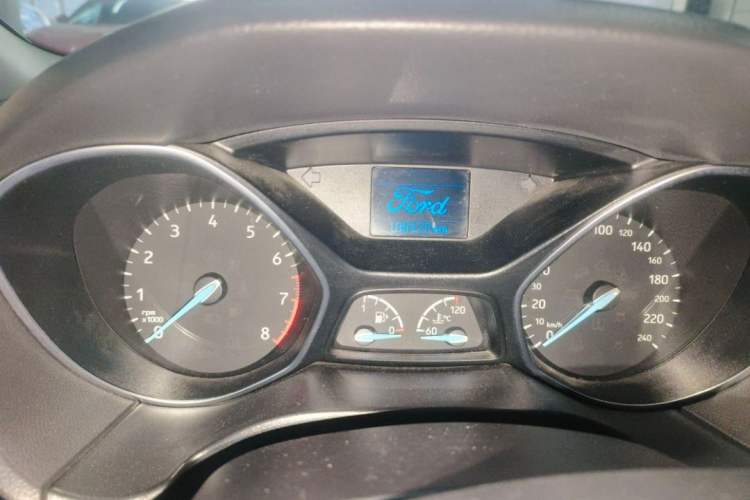 Used Ford Focus 2015 Sedan 1.6L Automatic Trend Model Odometer Close Up