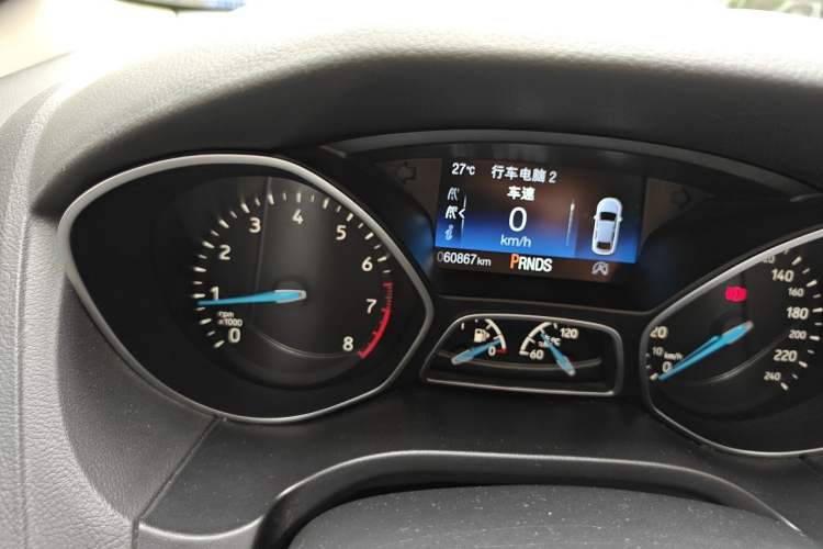 Used Ford Focus 2015 Sedan EcoBoost 180 Automatic Elite Model Odometer Close Up