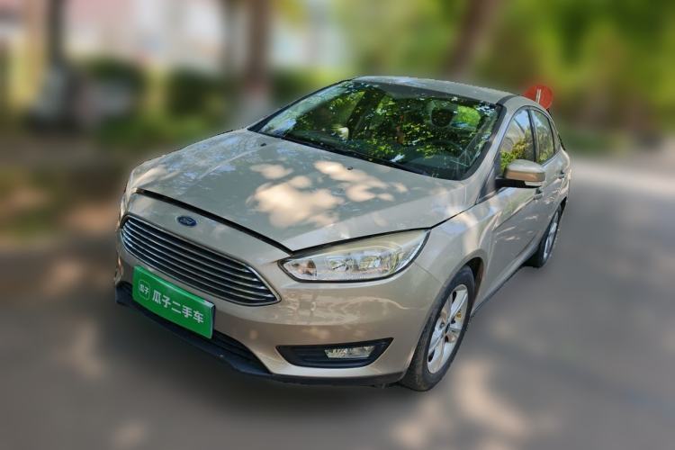 Used Ford Focus 2015 Sedan 1.6L Automatic Comfort Model Guazi used car, China used car export, Used car for sale, Used Ford cars, Cheapest cars for sale