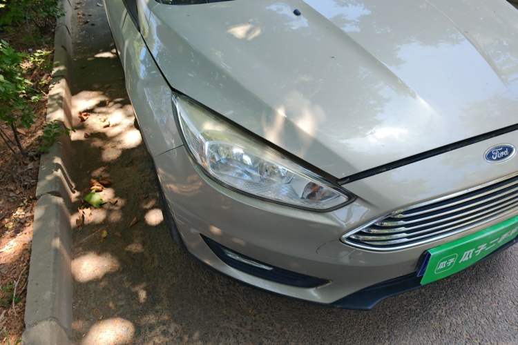 Used Ford Focus 2015 Sedan 1.6L Automatic Comfort Model Right Front Headlight