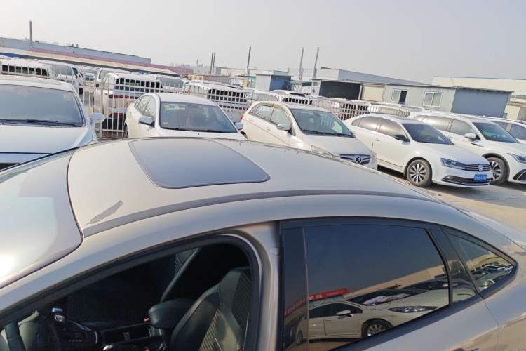Used Ford Focus 2015 Sedan 1.6L Automatic Trend Model Roof