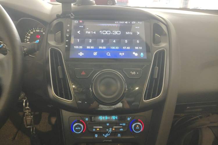 Used Ford Focus 2015 Sedan 1.6L Manual Fashion Edition Audio And AC Panel