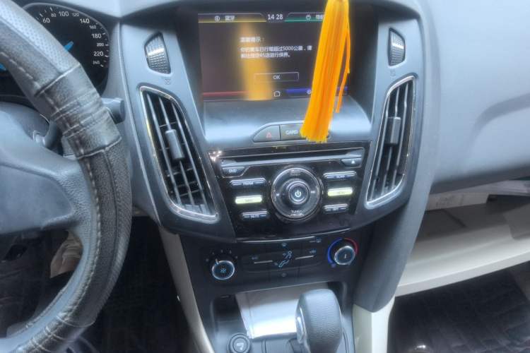 Used Ford Focus 2015 Sedan 1.6L Automatic Comfort Model Audio And AC Panel