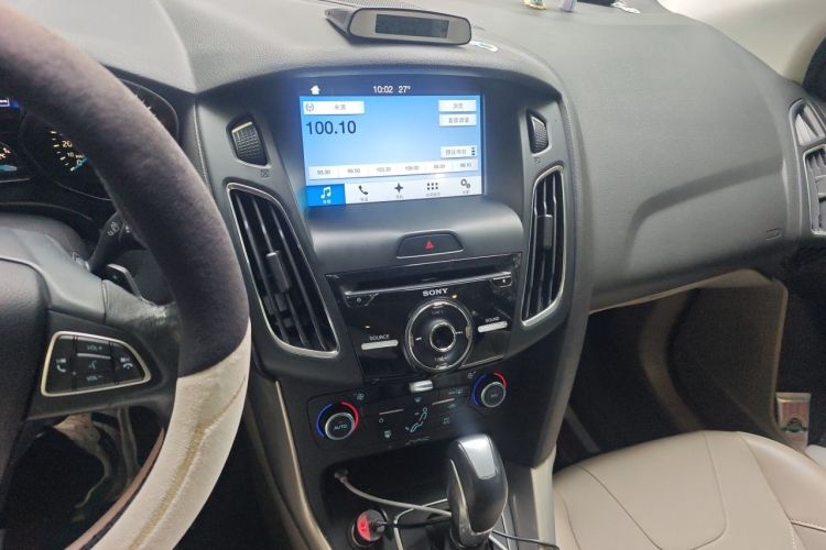 Used Ford Focus 2015 Sedan EcoBoost 180 Automatic Flagship Model Audio And AC Panel