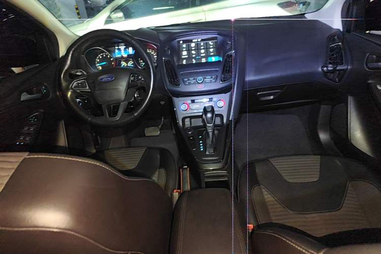 Used Ford Focus 2015 Sedan EcoBoost 180 Automatic Elite Model Center Console