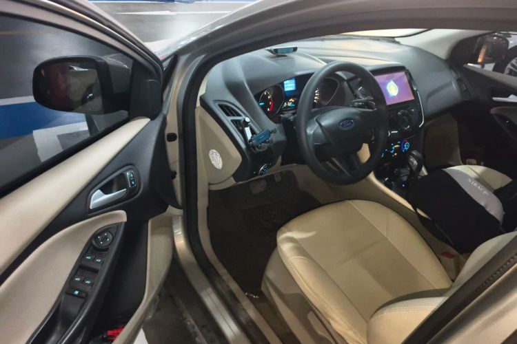 Used Ford Focus 2015 Sedan 1.6L Automatic Comfort Model Driver Seat