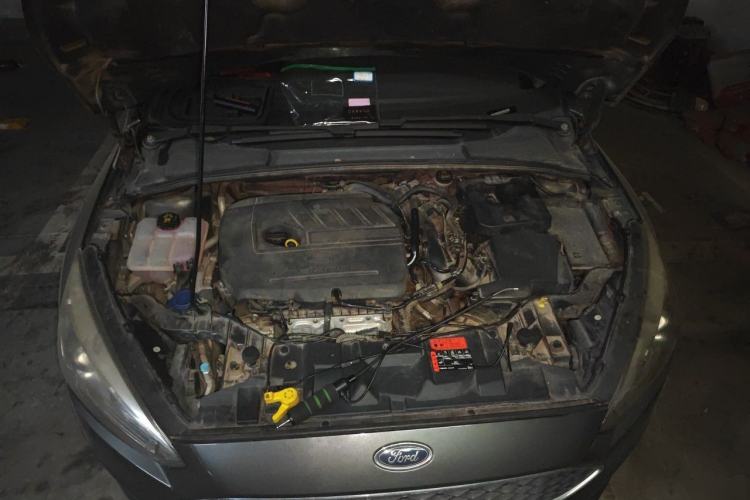 Used Ford Focus 2015 Hatchback EcoBoost 180 Automatic Elite Model Engine Bay