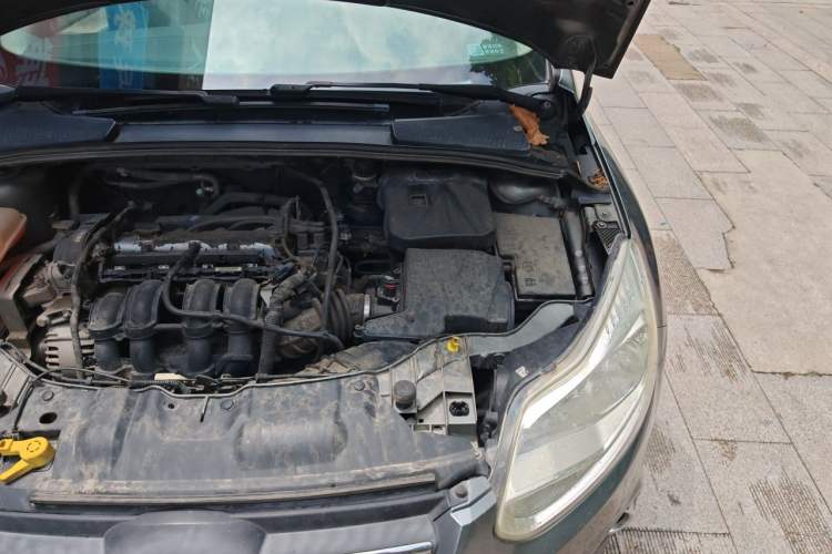 Used Ford Focus 2015 Hatchback 1.6L Manual Fashion Edition Engine Bay Left