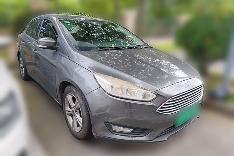 Used Ford Focus 2015 Sedan 1.6L Manual Comfort Model Front Right 45 Deg
