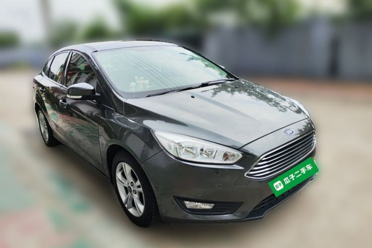 Used Ford Focus 2015 Sedan 1.6L Manual Comfort Model Front Right 45 Deg