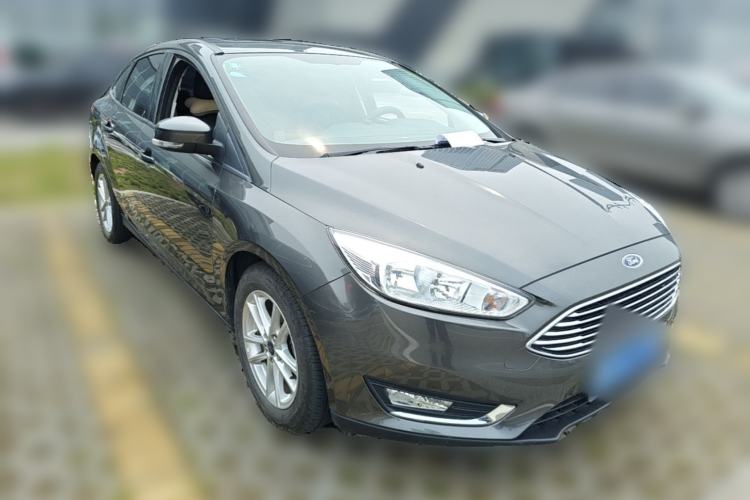 Used Ford Focus 2015 Sedan 1.6L Manual Fashion Edition Front Right 45 Deg