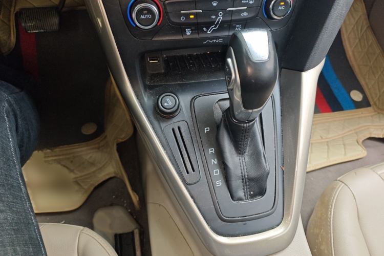 Used Ford Focus 2015 Sedan 1.6L Automatic Trend Model Gear Lever