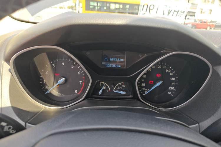 Used Ford Focus 2015 Sedan 1.6L Manual Comfort Model Instrument Cluster
