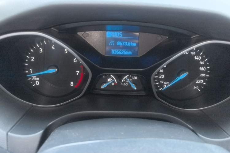 Used Ford Focus 2015 Sedan 1.6L Automatic Comfort Model Instrument Cluster
